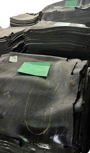USA Origin Grade a Uncured Black Wig Wag <b>Sheet</b> <b>Rubber</b> Scrap Factory Waste Recycled for Car Truck Tire Use Reused - Product Image 4