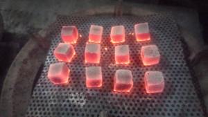 Carbón de Cáscara de Coco de Alta Calidad que Mejora la Experiencia de Fumar Hookah Indonesia, con una Combustión Más Duradera - Product Image 3