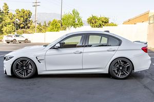 BMW M4 Coupé 2018 USADO, con Volante a la Izquierda/Derecha, Paquete de Competición - Product Image 2