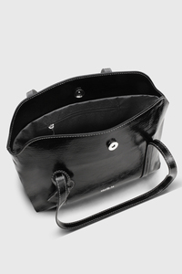 Sac fourre-tout en cuir PU brillant pour femme avec logo personnalisé, sac à main à bandoulière OEM ODM - Product Image 4