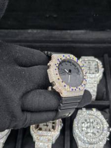 Nouvelle conception de lunette de montre GA2100 en moissanite multicolore, bracelet personnalisé de luxe, style hip-hop moderne - Product Image 3