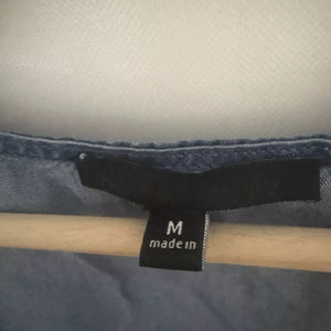 เสื้อครอปเกาะอกผ้ายีนส์สีชมพูสำหรับผู้หญิงไซส์ L - Product Image 3