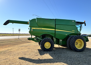 Maquinaria Agrícola Asequible, Cosechadora John Deere S680 en Venta - Product Image 4