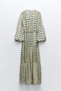 Vente en gros de robes portefeuille décontractées de grande taille pour femmes avec un look élégant pour toute occasion au meilleur prix d'Inde - Product Image 4