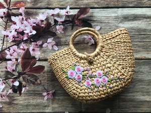 ARTÍCULO POPULAR Bolso de Mano Hecho a Mano con Asa de Jacinto de Agua de Vietnam, Diseño de Loto Azul, Venta al por Mayor - Product Image 6