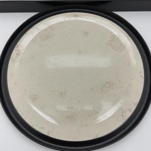 Velvet Dusk Un plateau en résine violet foncé inspiré du ciel crépusculaire avec des étincelles subtiles pour une soirée luxueuse - Product Image 3