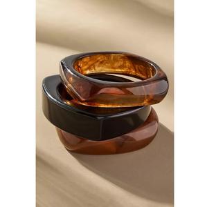 Bracelets en résine légers et imperméables pour femmes, ajustement confortable, bijoux élégants pour le bureau et les occasions décontractées, couleurs et design personnalisables - Product Image 1