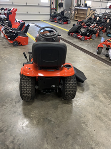 Tractor cortacésped Husqvarna YTH22V46 de 22HP usado, económico y asequible, en venta. Proveedor de cortacéspedes para jardín con envío inmediato. - Product Image 4