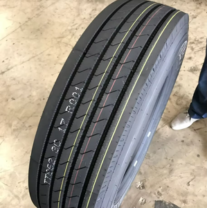 Neumático de dirección Balanced 285/75R24.5 16PR diseñado para una respuesta de dirección estable, tracción confiable y kilometraje constante. - Product Image 5