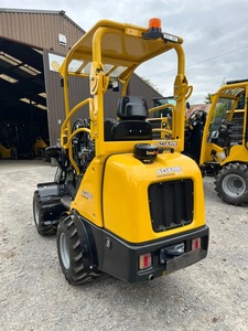 Venta de minicargadoras Adare 810, motor Kubota genuino, accionamiento hidrostático - Product Image 4