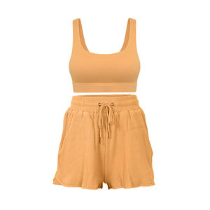 Ensemble court et mignon de styliste d'été, vêtements de détente personnalisés, ensemble court 2 pièces pour femmes - Product Image 2