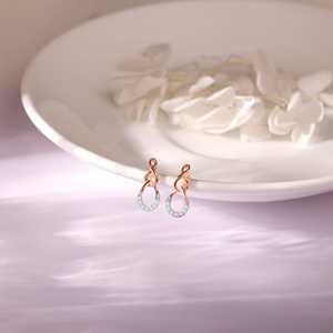 ต่างหูเพชรสีโรสโกลด์พร้อมหยดวิบวับผลิตภัณฑ์หรูหราและหรูหรา - Product Image 4