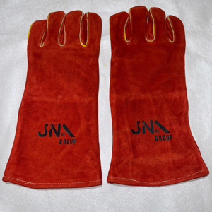 Venta al por mayor de guantes de soldadura de doble capa de piel de vaca a mano resistente al desgaste y aislamiento térmico Protección Laboral para soldadores - Product Image 1