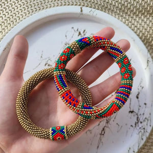 Brazalete de abeja con cuentas hecho a mano-Brazalete para mujeres y niñas - Product Image 1