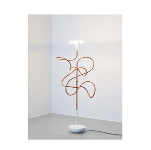 Iluminación de mesita de noche sencilla y moderna, lámpara de escritorio con personalidad artística para dormitorio, sala de estar y hogar - Product Image 2