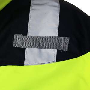 Veste de travail en toile avec doublure intérieure thermique, protection contre le vent et conception de poche utilitaire pratique fabriquée au Pakistan. - Product Image 4