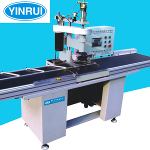 Découpeuse automatique <span class=keywords><strong>de</strong></span> disque en <span class=keywords><strong>verre</strong></span> pour l'<span class=keywords><strong>usine</strong></span> en <span class=keywords><strong>verre</strong></span> <span class=keywords><strong>de</strong></span> chaîne <span class=keywords><strong>de</strong></span> production <span class=keywords><strong>de</strong></span> couvercle - Product Image 4