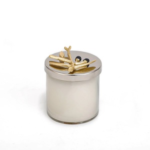 Pot à bougie en métal écologique fait main, finition dorée, design unique, cylindrique, avec couvercle, pour la maison, les hôtels, les restaurants, la décoration de mariage - Product Image 6