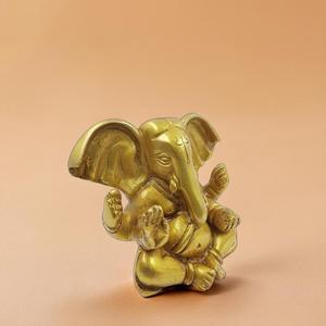 Estatua de Ganesh sentado de latón de 9cm para decoraciones de boda y Diwali - Product Image 2