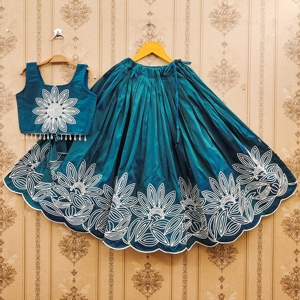 Shoryam Fashion Rama Lehenga Choli pour enfants, brodé de motifs floraux ethniques |   Vêtements de fête pour filles en gros pour Diwali, mariage, Mehndi - Product Image 1