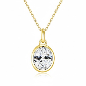 Collier pendentif en moissanite taille ovale 1,00 CT tendance avec sertissage en bezel, argent sterling 925, bijoux délicats et luxueux, cadeau de fiançailles pour femme - Product Image 1