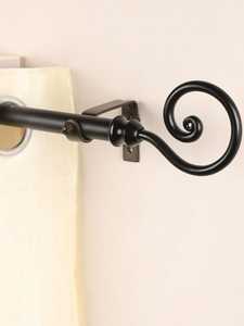 Soportes de cortina de metal montados en la pared con detalles de volutas clásicos para ventanas de sala de estar y presentación de cortinas elegante - Product Image 4