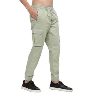 Pantalon cargo élégant en polyester pour homme avec matériau respirant et ajustement confortable pour porter un pantalon cargo toute la journée - Product Image 5