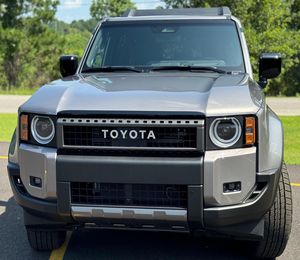 Oferta Limitada Toyota Land Cruiser First Edition 2024 4WD, Bloqueo Central, Diferenciales Traseros, Faros Estilo Heritage - Product Image 1