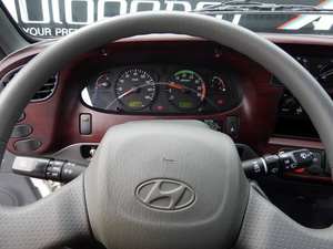 Camion benne Hyundai HD65 3.9 L 2025 pour le transport de marchandises avec boîte de vitesses manuelle, roues en acier, moteur diesel et sièges en tissu - Product Image 3