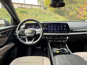 Chevrolet Traverse LT AWD 2024 USADO EN BUEN ESTADO, Volante a la Izquierda, Interior Claro, Asientos de Tela, Neumáticos R19, Cámara Trasera Automática, SUV de 7 Asientos - Product Image 6