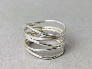 Anillo Espiral de Plata de Ley 925, Joyería Fina de Moda, Anillo de Plata Minimalista Hecho a Mano para Mujer a Precio de Mayoreo - Product Image 2