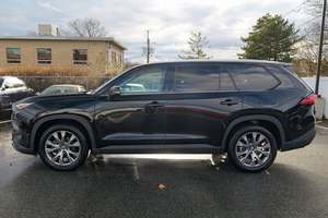 Toyota Grand Highlander Limited AWD 2024 d'occasion, incroyablement parfait, faible kilométrage, en stock, proposé à un prix fantastique - Product Image 5