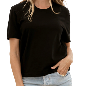 T-Shirt Nera Corta da Donna con Collo Tondo, 100% Cotone Organico di Lusso Pre-Ristretto Certificato GOTS, Morbida e Traspirante - Product Image 5