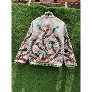 Abrigo acolchado corto Unisex con bordado uzbeko, chaqueta Suzani con cuello levantado, venta al por mayor, tela de algodón, abrigo de invierno y otoño para mujer - Product Image 6