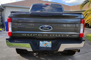 รถขายดีที่สุดปี 2017 F250 SUPER DUTY XLT 4X4 สภาพสมบูรณ์ ใช้งานได้ดีเยี่ยม สะอาด ดีเยี่ยม พร้อมข้อเสนอที่ดีที่สุด ตัวเลือกพรีเมียม พร้อมส่งออก - Product Image 3