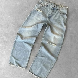 <span class=keywords><strong>Jeans</strong></span> in Denim Vintage Unisex Oversized Stile Streetwear Neri a Vita Bassa con Effetto Graffiato Gamba Larga, Modello Stacked e Comodo, Personalizzati per Uomo - Product Image 4