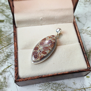 Colgante de Jaspe Meteorito con Corte Marquesa - Colgante con Engaste de Plata de Ley 925 - Joyería Artesanal al por Mayor - Product Image 5