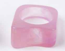 Anillo de mujer de resina de pulido alto personalizado al por mayor hermoso colorido joyería de moda con incrustaciones de compromiso de la mejor calidad - Product Image 5