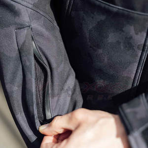 Logo de course personnalisé veste de vêtements de sport de moto imperméable et coupe-vent à capuche en molleton de polyester dans les grandes tailles - Product Image 5