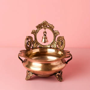 Urli exquis avec cloche Un symbole de sérénité et de spiritualité Urli traditionnel avec cloche Parfait pour Pooja et décor - Product Image 5