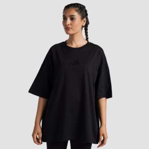 เสื้อยืดโอเวอร์ไซส์เนื้อหนัก สีดำ ผ้าเจอร์ซีย์ ย้อมสีพื้น พร้อมลายสกรีนแบบ Shift Tee Design - Product Image 3