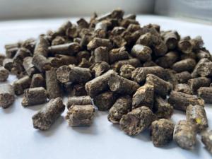 Pellets de Biomasa Industrial de 8 mm, Combustible Sólido de Alto Poder Calorífico, Venta al por Mayor - Product Image 1