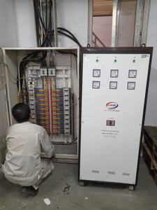 Stabilisateur de régulateur de tension triphasé de haute qualité avec cuivre de servomoteur automatique à courant continu de 15 KVA-600 KVA du Vietnam - Product Image 6