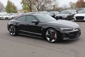 Audi RS e-tron GT 2022 en perfecto estado - Product Image 3