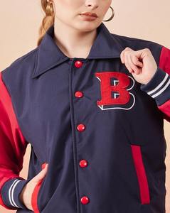 Veste en vrac unie bleue et noire pour femmes, veste de collège Versity en molleton, veste de baseball Letterman Varsity en vente de gros - Product Image 4