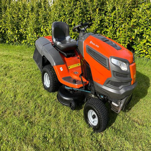 Tondeuse Husqvarna Rider TC 112 /R 320X AWD, haute performance, transmission intégrale, coupe herbe durable, tracteur de jardin à vendre - Product Image 1