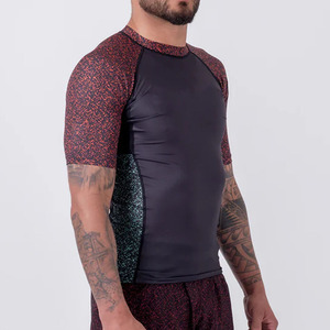 Venta al por mayor en blanco OEM manga corta sublimación completa impresa Rashguard personalizado impreso Rash Guard para hombres - Product Image 2