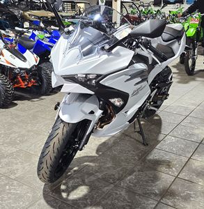 Kawasaki Ninja 500 2025 - Product Image 3