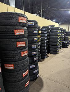 Pneus Radiaux de Voiture et de Camion en Caoutchouc Naturel Sans Chambre à Air de Haute Qualité d'Occasion 185/70R14 (Marque de Pneus d'Occasion) Garantie 60000-80000 KM - Product Image 5