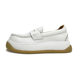 รองเท้าหนังวัวผู้ชายดีไซน์คลาสสิก เหมาะสำหรับงานแต่งงาน งานเลี้ยง และทำงาน รองเท้าหนังลำลองผู้ชาย - Product Image 4